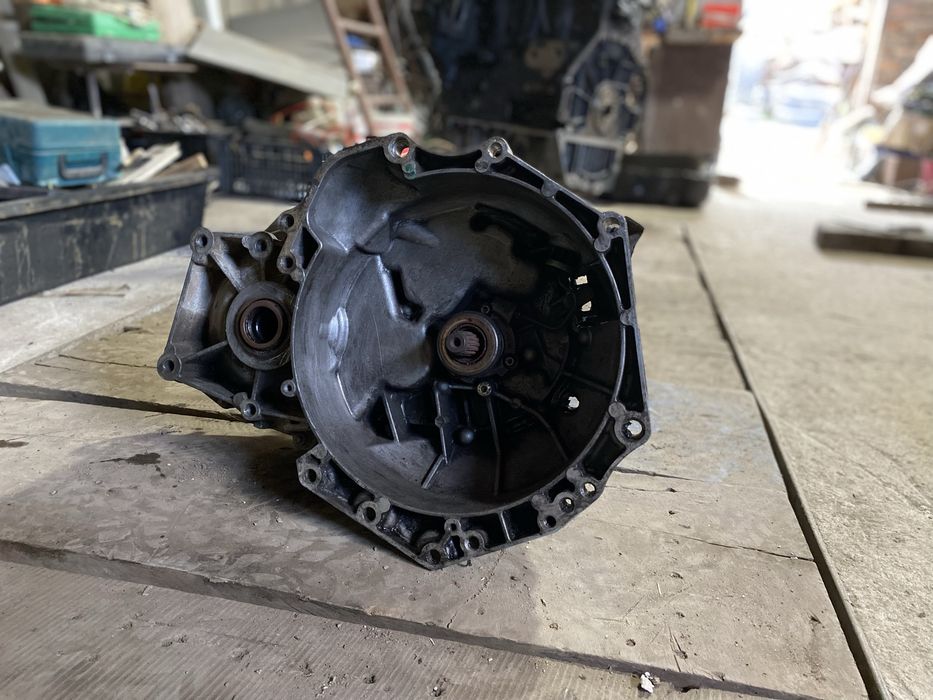 КПП коробка передач F-35 13101871 Opel Vectra C Signum 2.2 dti y22dtr