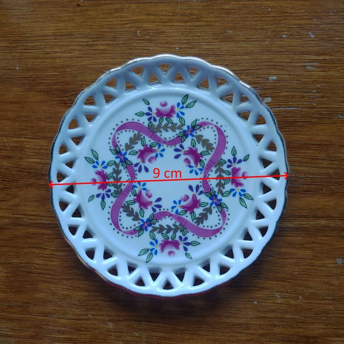 Estatuetas e Jarro Porcelana Antigas Velharias Artigos de Decoração