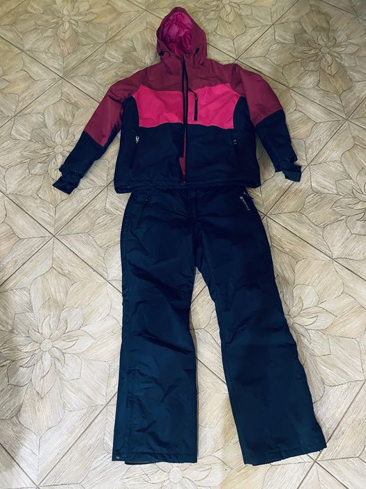 Костюм женский  лыжный раз. 36-38