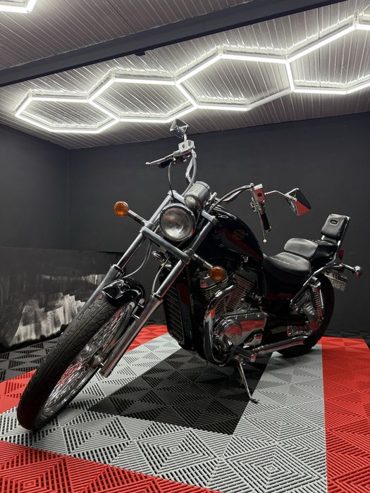 Suzuki Intruder VS750 • Clássica • Totalmente Restaurada