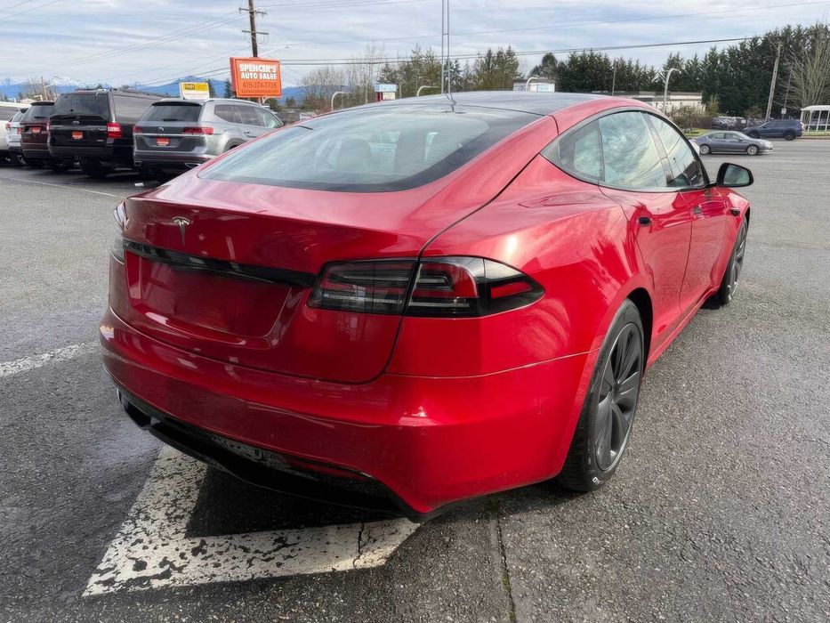 Tesla Model S      2022