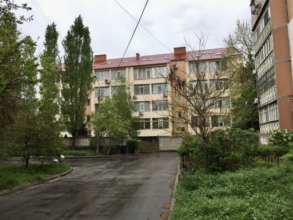 Оренда великогабаритної квартири  124 м.кв, у  Центрі, вул. Садова