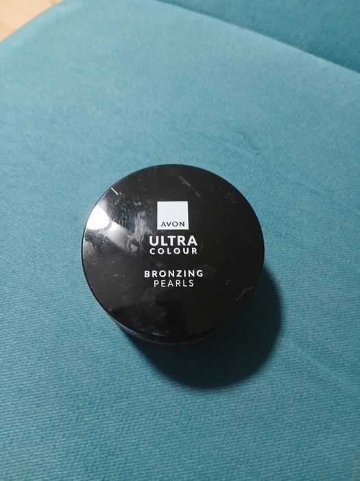 Avon Ultra Colour perełki brązujące Medium Bronze