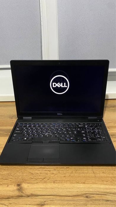 Ноутбук Dell latitude 5590