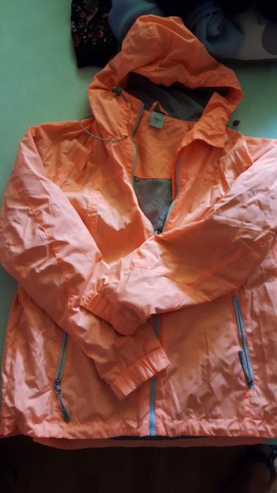 Kurtka wiatrówka