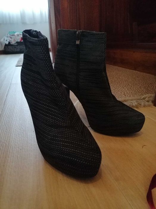 Vendo conjunto de sapatos, sandálias e Botas!
