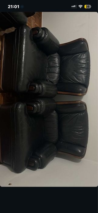 sofa e 2 poutronas