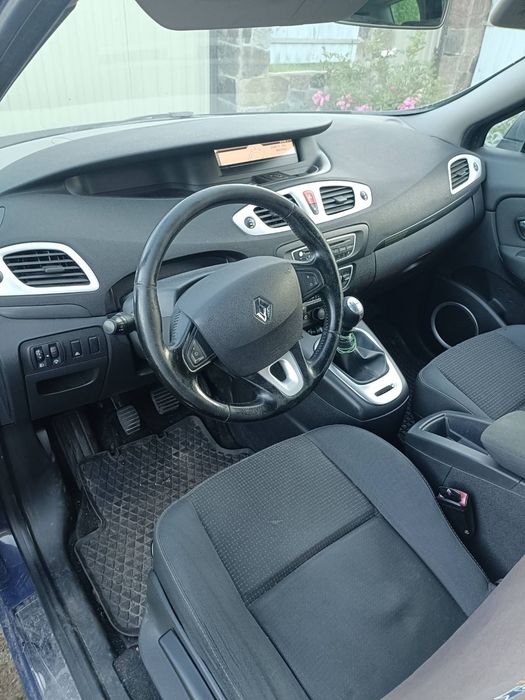 Продам Renault grand scenic