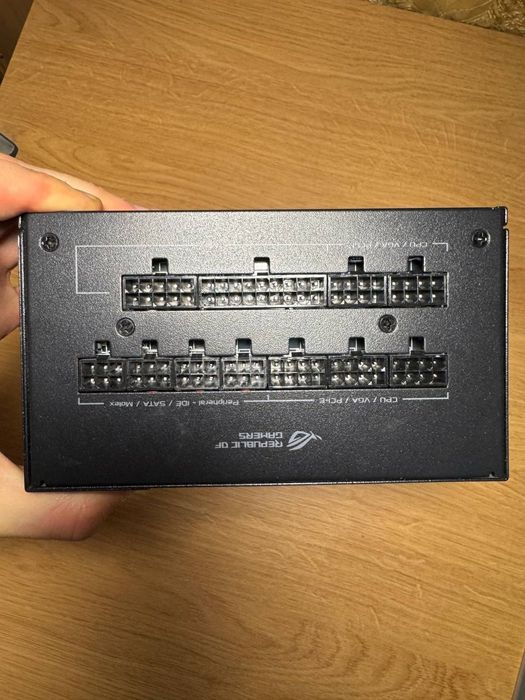 Блок питания Asus ROG Strix 850W