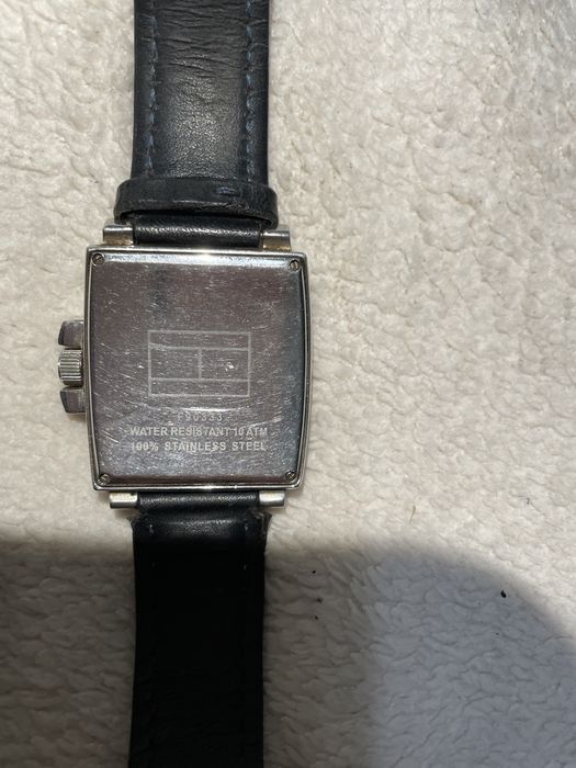 Relogio Tommy Hilfiger azul escuro