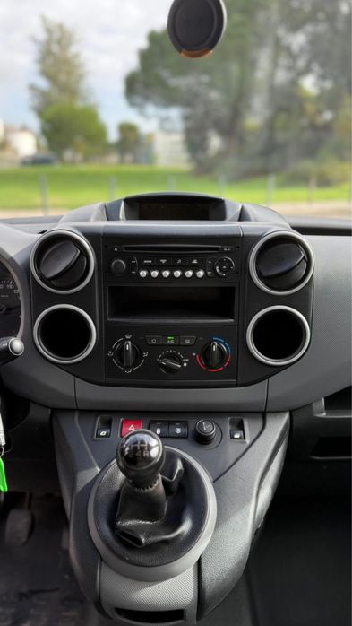 Peugeot Partner 1.6 diesel - Longa - Reservado