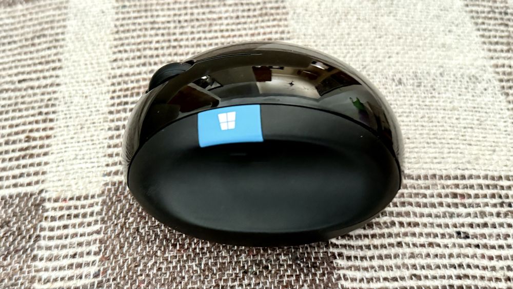 Microsoft Sculpt Ergonomic Desktop – Keyboard + Mouse64751899053697121