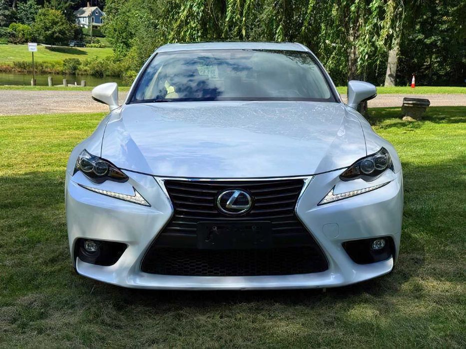 Lexus IS 300      2016