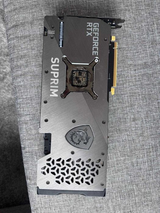 placa gráfica MSI GeForce RTX SUPRIM – Para peças ou reparação