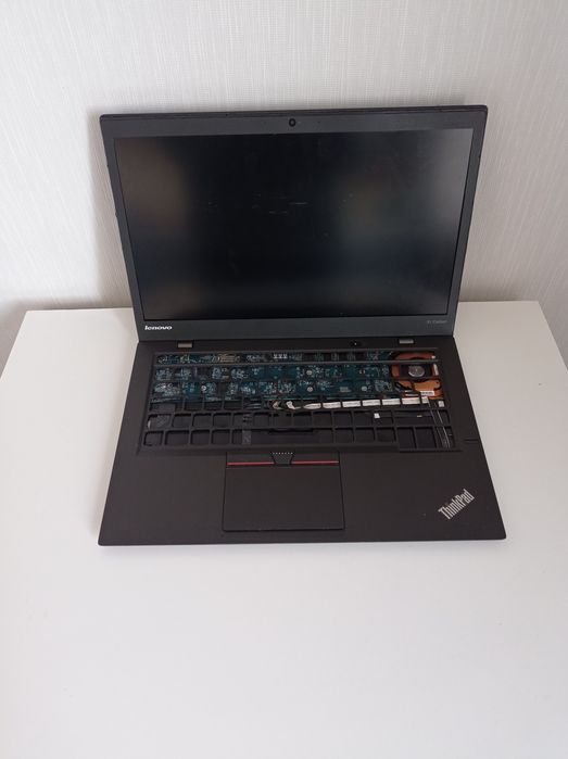 Два ноутбуки Lenovo ThinkPad x1 carbon gen 3 на запчастини