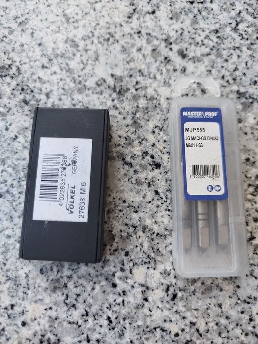 2 jogos de Machos M6 mais craneana da Hilti