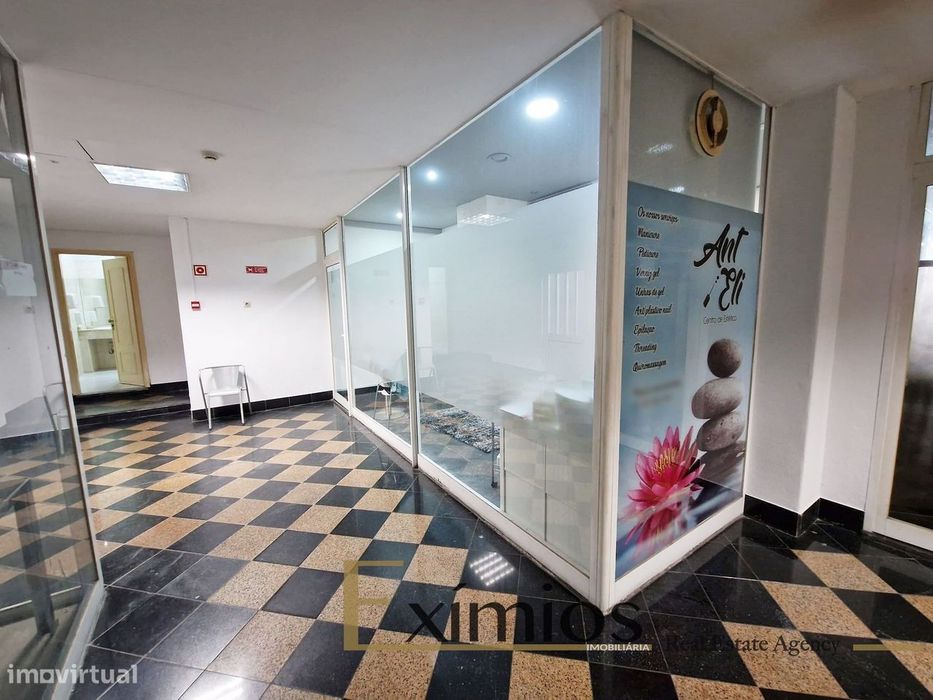 Loja destinada para venda, no centro de Santo Tirso