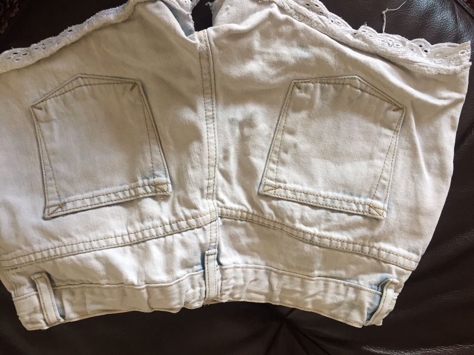 Krótkie spodenki dżinsowe f&f