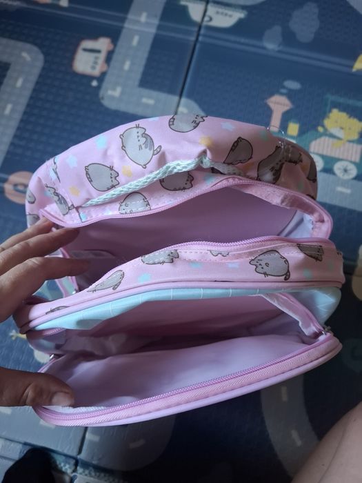 Plecak Pusheen mieści A4