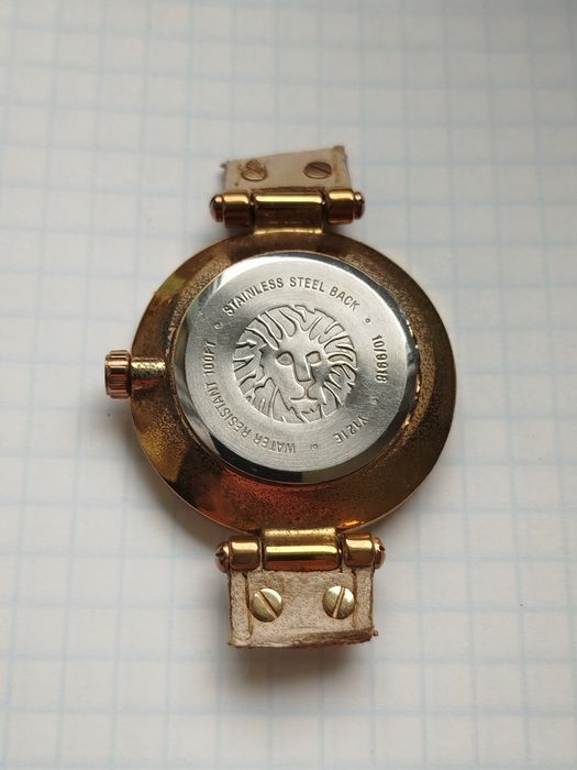 Продам часы Anne Klein 34 мм