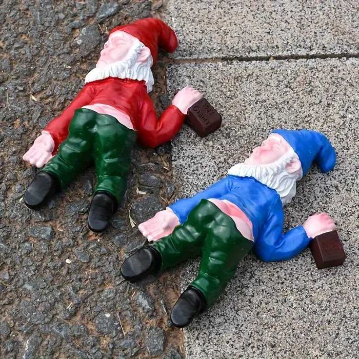 Pijany krasnal ogrodowy