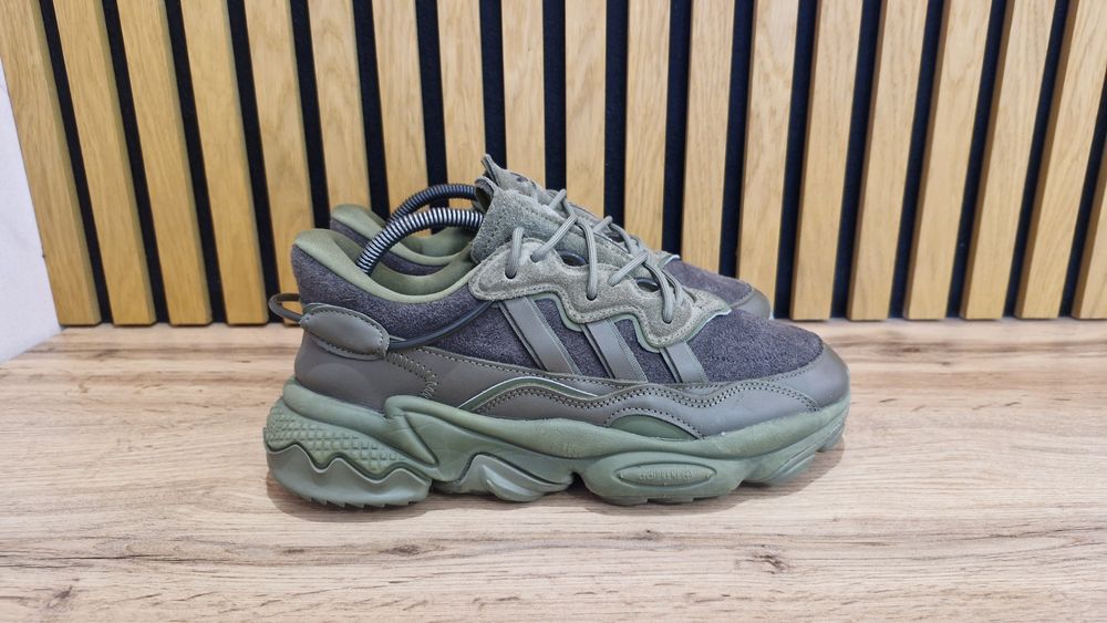 Кросівки Adidas Ozweego.Розмір 40.5