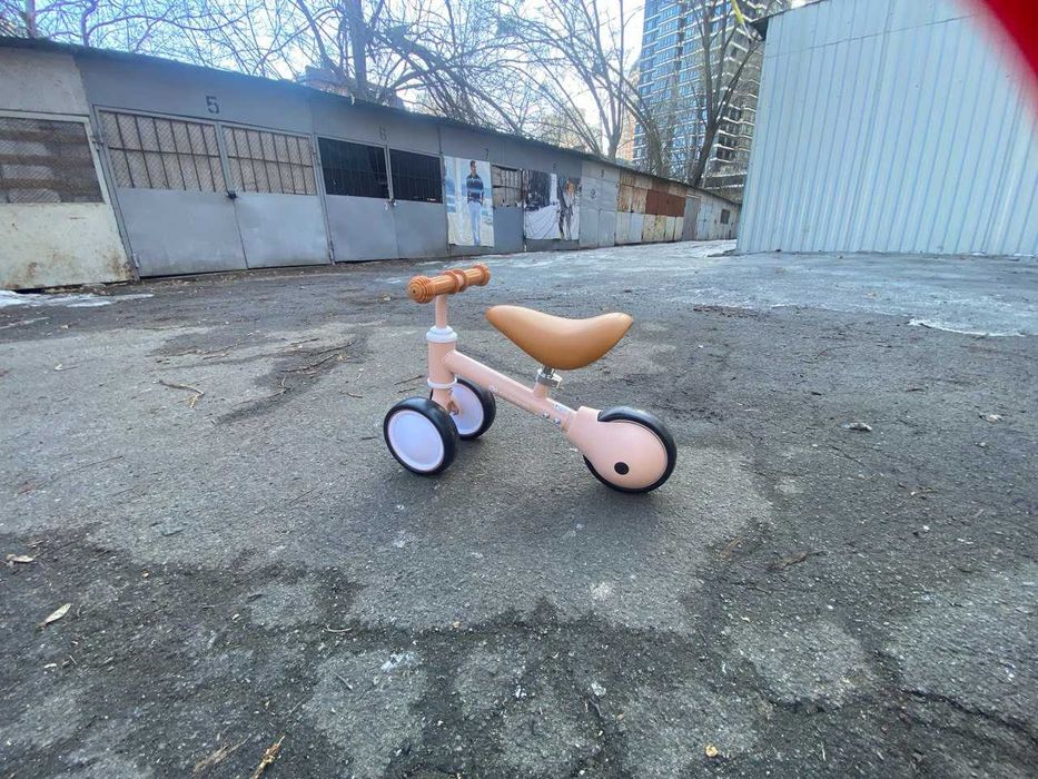 Каталка-беговел Kinder Kraft