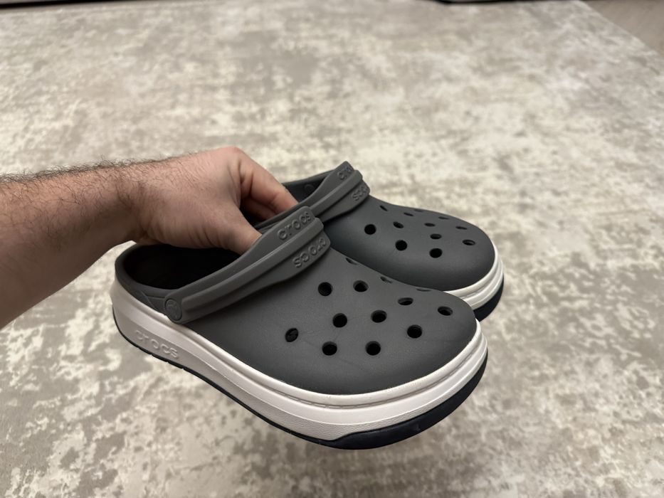 Продам оригінальні Crocs