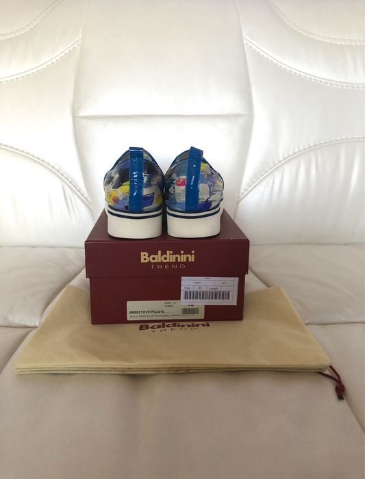 Жіночі туфлі-сліпони від італійського бренду BALDININI