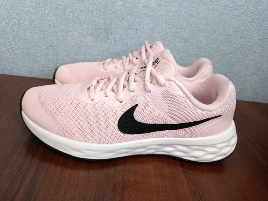 Кросівки Nike розмір 36.5