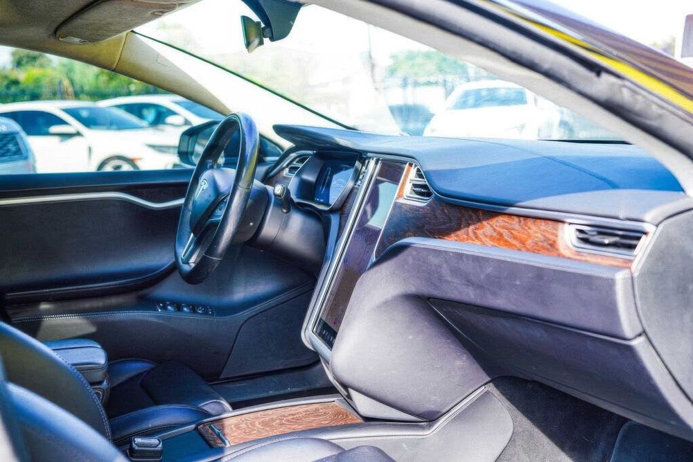 Tesla Model S 75      2017