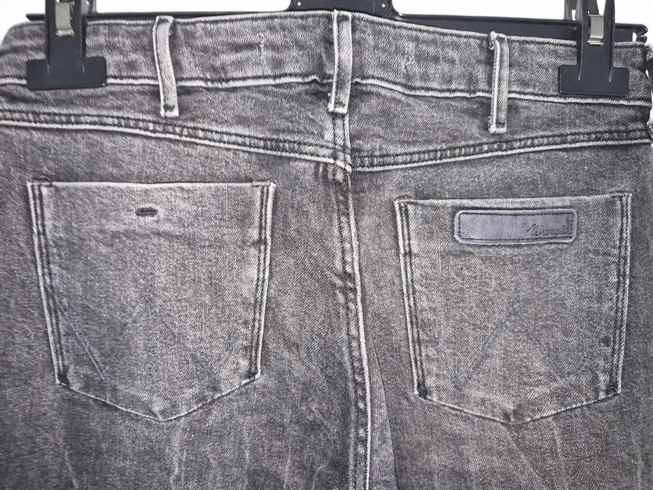 Spodnie Wrangler W28 L32 stan bdb