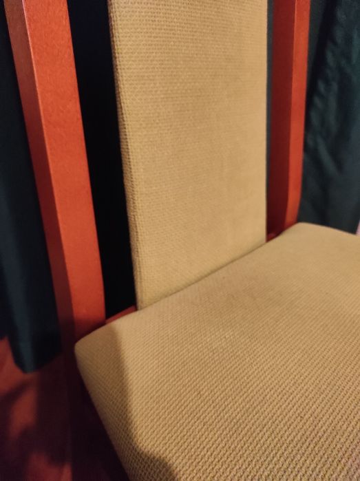 Cadeira madeira maciça para quarto