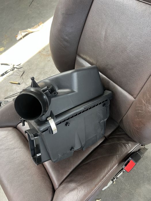 Корпус повітряного фільтра  BMW F30 F32… b46 b48