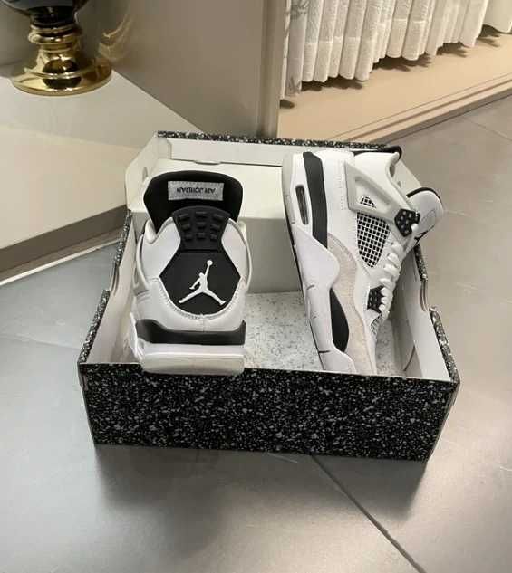 Buty sportowe "Jordan_4_Retro_Military_Black R.39