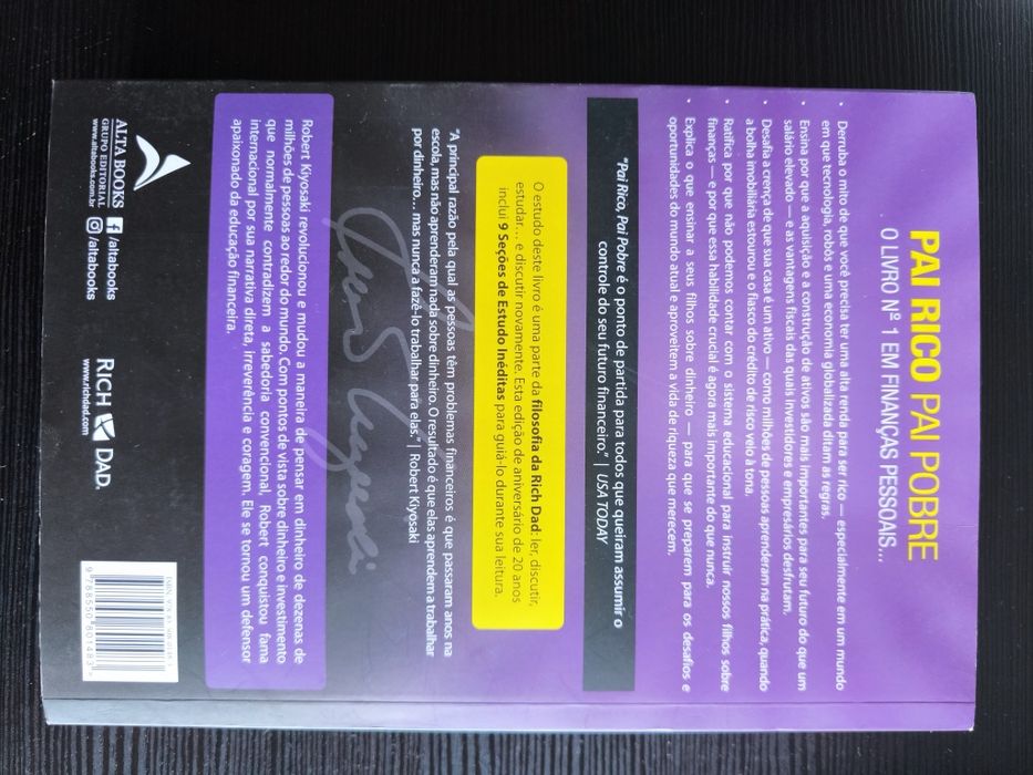 Livro pai rico pai pobre.