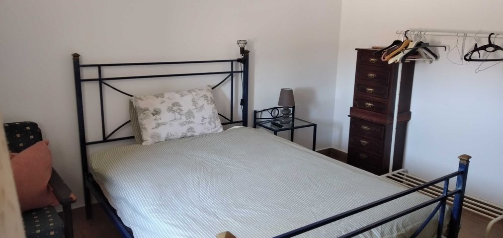 Alugo quarto ao mês