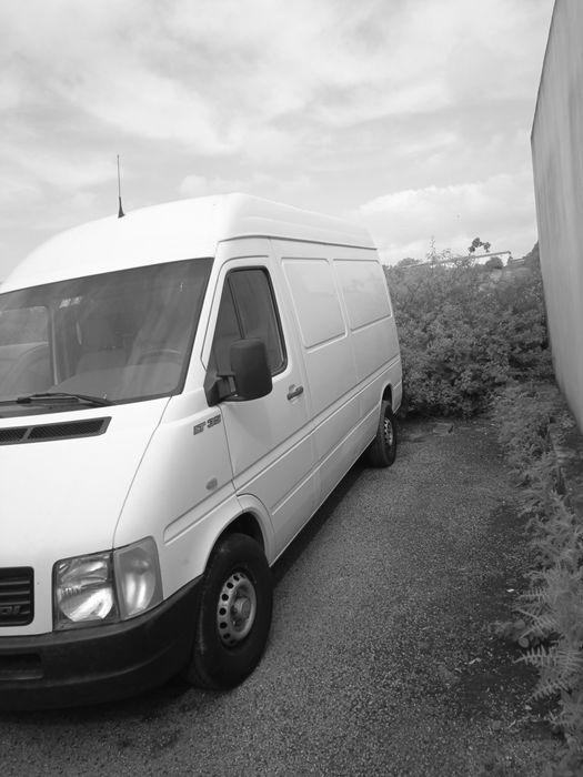 Carrinha para venda VW lt35 de 2005 cilindrada  2500 TDI carrinha em bom estado sempre estimada