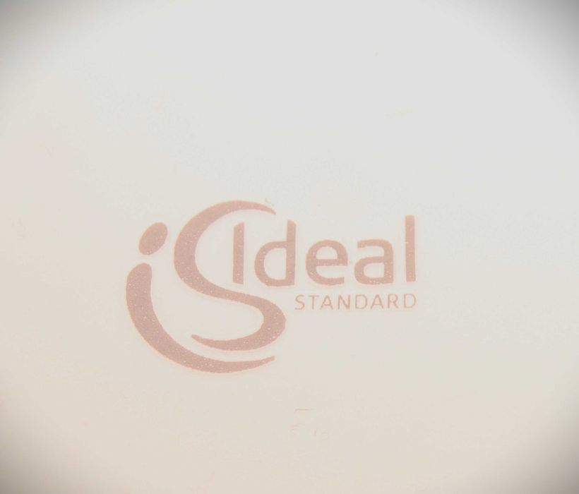 Dwie umywalki Ideal Standard