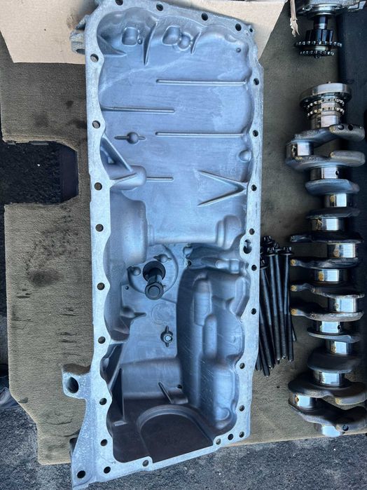 Головка BMW X5 E70 F10 N57 ТНВД N57D30A Поршень Шатун Поддон Коленвал