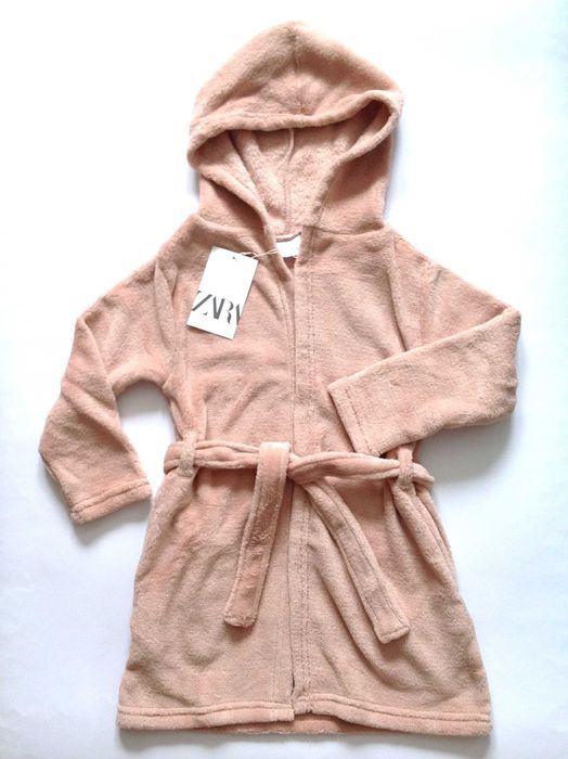 Zara miękki pudrowy szlafrok 104 - 110