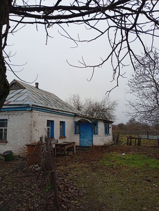 Продам цегляний будинок