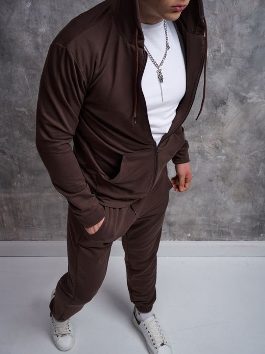 ОПТОВИЙ ПРОДАЖ одягу в Україні - співпраця для бізнесу