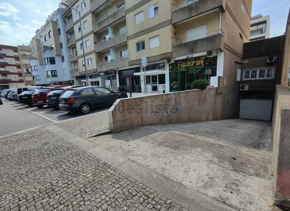 Alugo lugar de garagem no centro de Barcelos