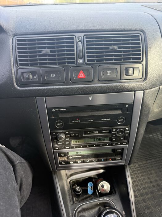 Продам Volkswagen Golf IV 1.6
