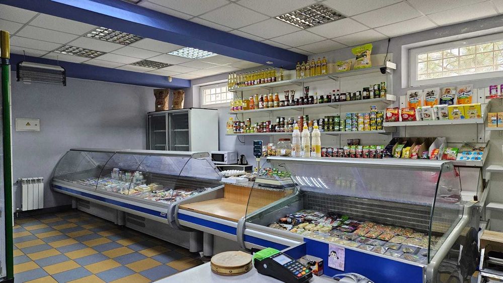 Продам приміщення магазину продовольчих товарів