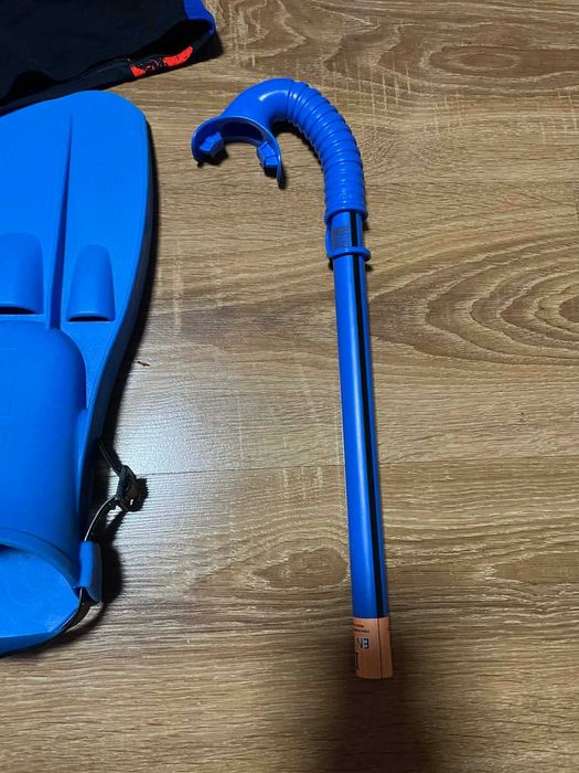 akcesoria basenowe płetwym spodenki, okularki, czepek, rurka, gogle