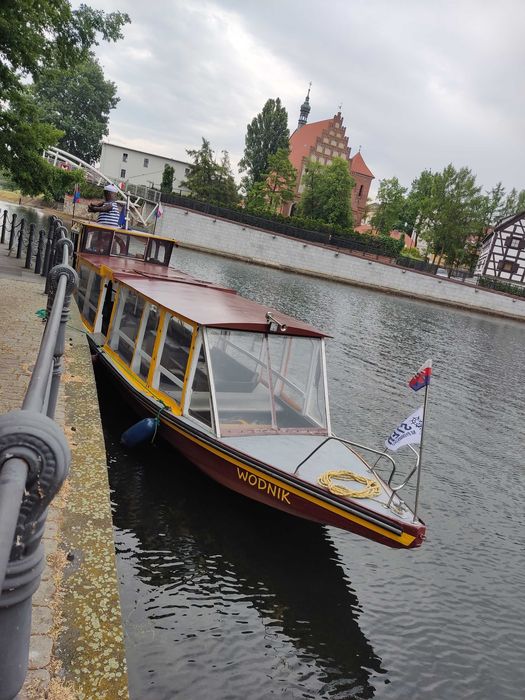 Jacht motorowy do zarobkowego przewozu osób