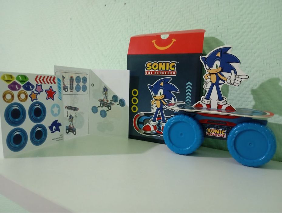 Іграшки з MCDONALD'S