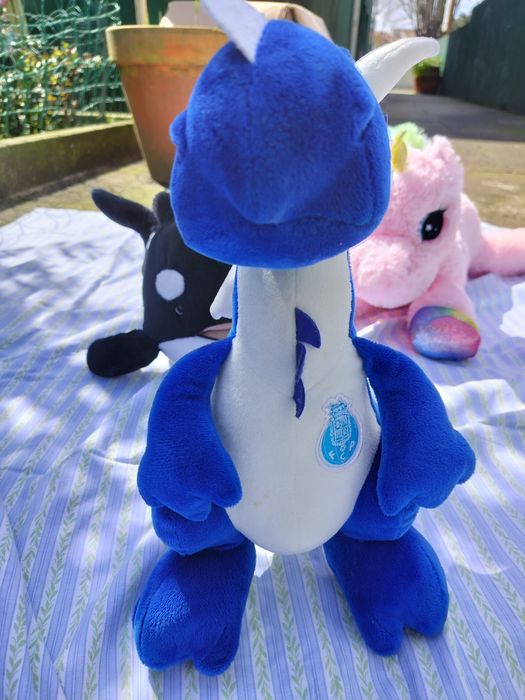 Very clean, cute plush toys, two of which are made of velvet
